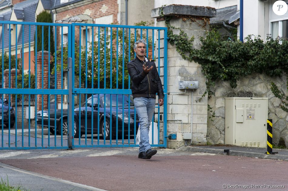 Exclusif - François Vincentelli sur le tournage d'un court-métrage pour la Fondation "Action Enfance" à Soissons - Action Enfance fait son Cinéma, le 18 avril 2021. © Pierre Perusseau / Bestimage