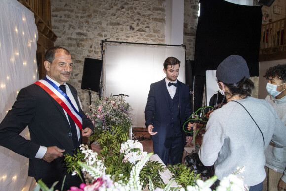 Exclusif - Marc Lievremont joue le rôle d'un maire pour le tournage d'un court-métrage pour la Fondation "Action Enfance" , à La Chapelle-Gauthier le 26 février 2021. © Pierre Perusseau / Bestimage
