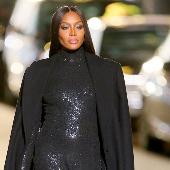 Naomi Campbell - Défilé de mode "Michael Kors" dans une rue de Times Square à New York. Le 8 avril 2021