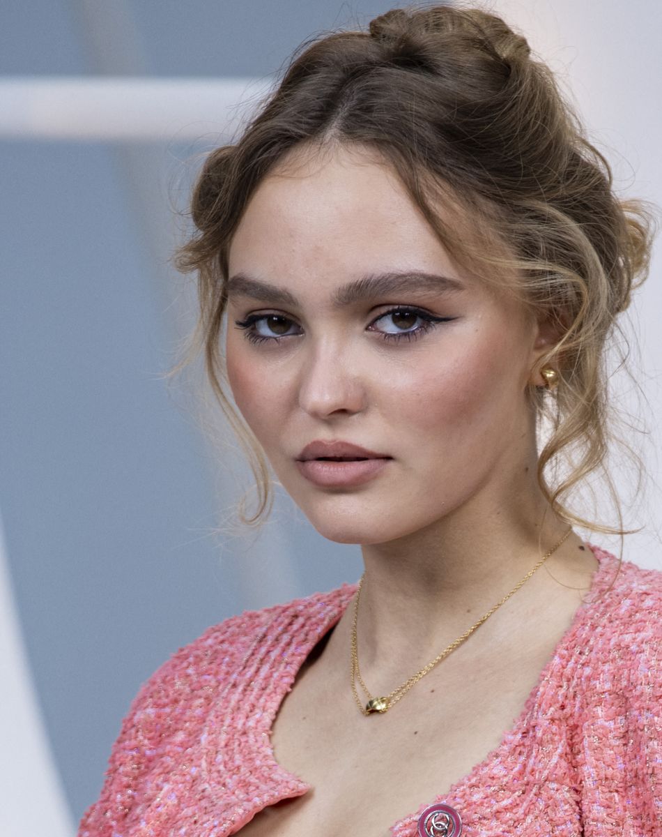 Lily Rose Depp - Photocall du défilé de mode prêt-à-porter printemps-été 2021 "Chanel" au Grand Palais à Paris. Le 6 octobre 2020 © Olivier Borde / Bestimage