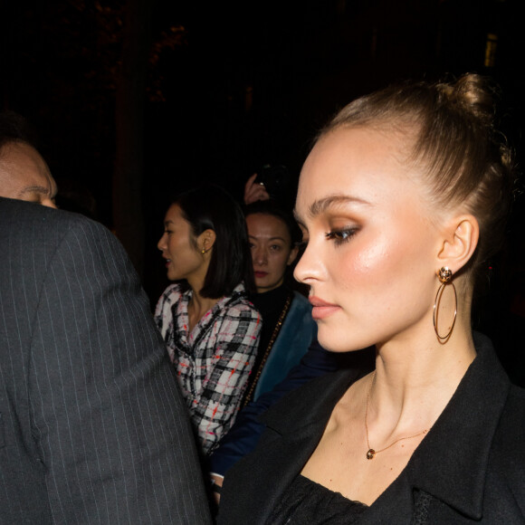 Lily-Rose Depp - Arrivées au dîner de l'After show chanel à la Coupole à Paris le 4 décembre 2019. 