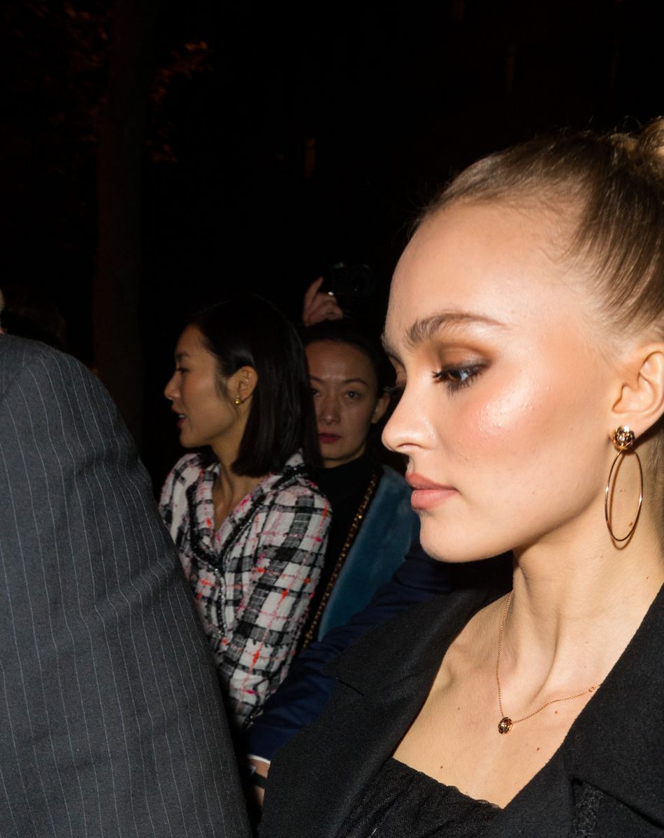 Lily-Rose Depp - Arrivées au dîner de l'After show chanel à la Coupole à Paris le 4 décembre 2019.