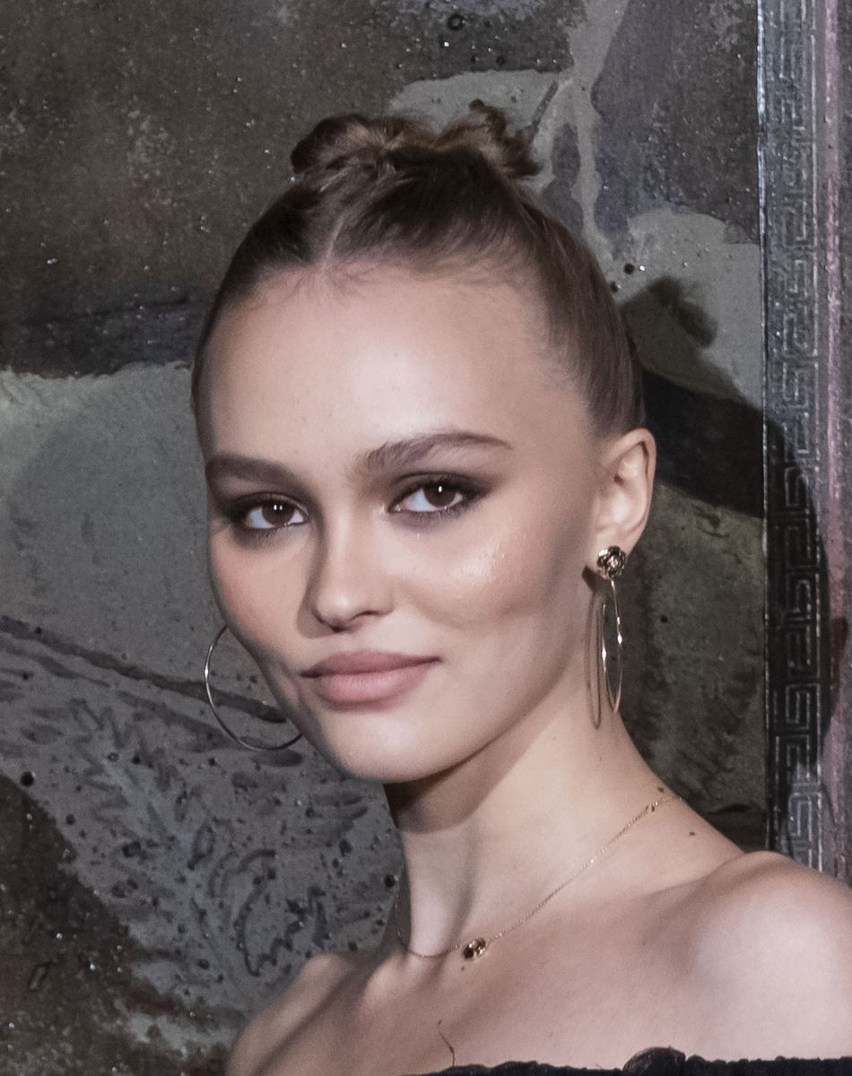 Lily-Rose Depp lors du photocall du défilé Chanel Métiers d'Art 2019 / 2020 au Grand Palais à Paris le 4 décembre 2019 © Olivier Borde / Bestimage