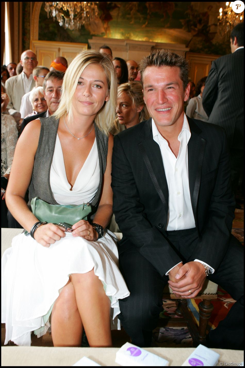 Benjamin Castaldi et Flavie Flament à la mairie de Neuilly-sur-Seine en 2005.