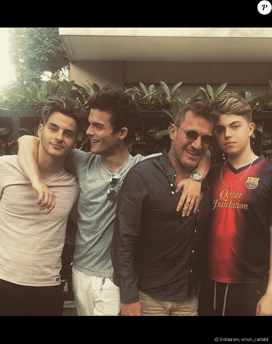 Benjamin Castaldi et ses fils Simon, Julien et Enzo. Le 11 octobre 2020