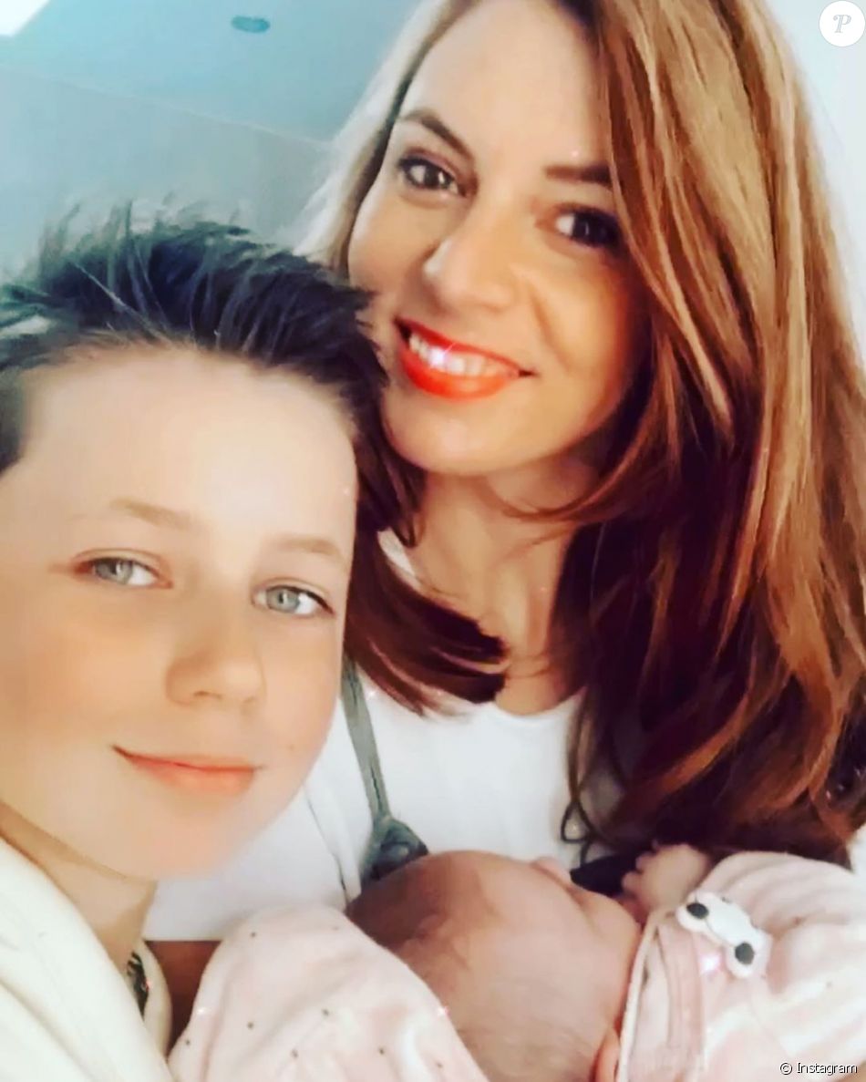 David Mora (Scènes de ménages) est comblé par sa compagne Davina Vigné, déjà maman d'une jeune garçon, et leur adorable petite fille.