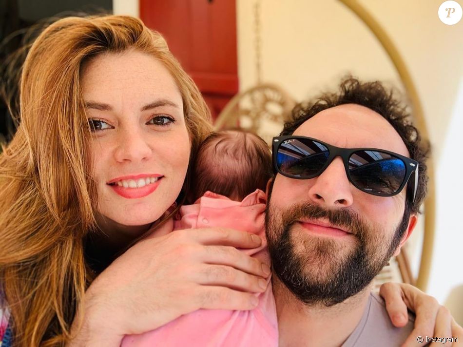 David Mora (Scènes de ménages) est comblé par sa compagne Davina Vigné, déjà maman d'une jeune garçon, et leur adorable petite fille.