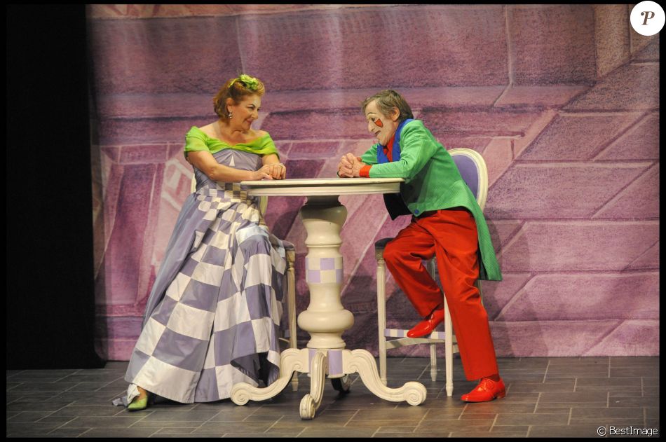 Chantal Trichet, Romain Bouteille - Filage de la pièce "Tout est bien qui finit bien" au Théâtre 14. Paris.