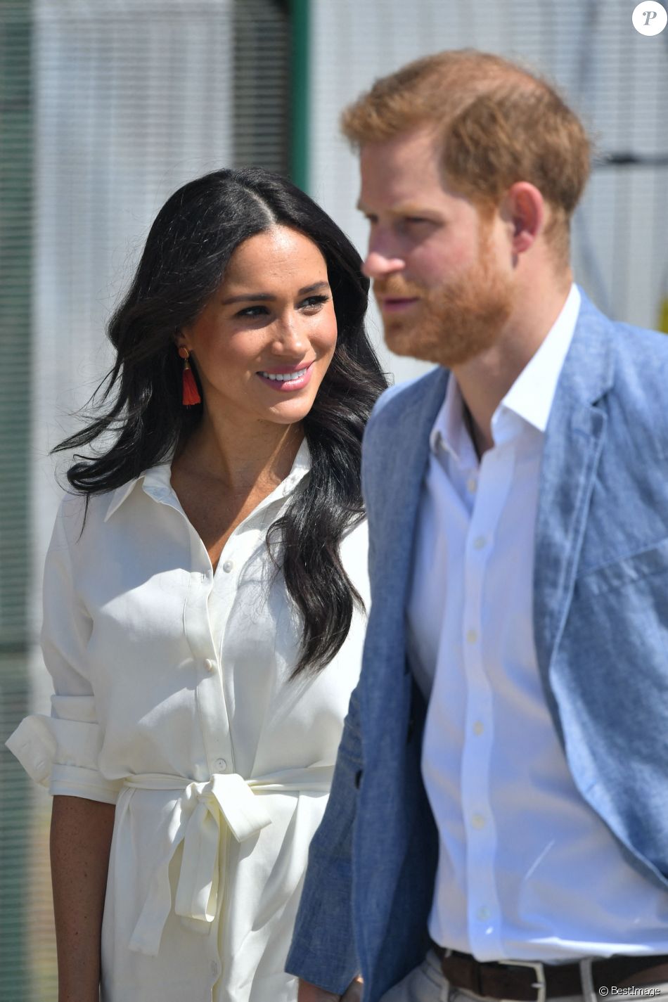 Le prince Harry, duc de Sussex, et Meghan Markle, duchesse de Sussex, rencontrent des jeunes entrepreneurs locaux à Tembisa, Afrique du Sud