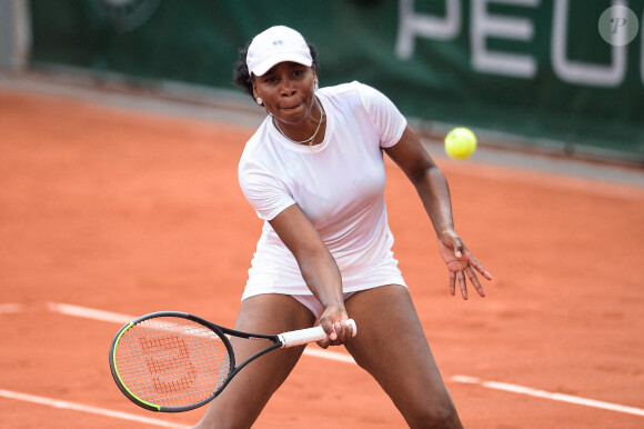 Venus Williams ( Etats Unis ) lors du 1er tour doubles Dames des Internationaux de France à Roland Garros, à Paris, France, le 2 juin 2021. © Federico Pestellini/Panoramic/Bestimage 