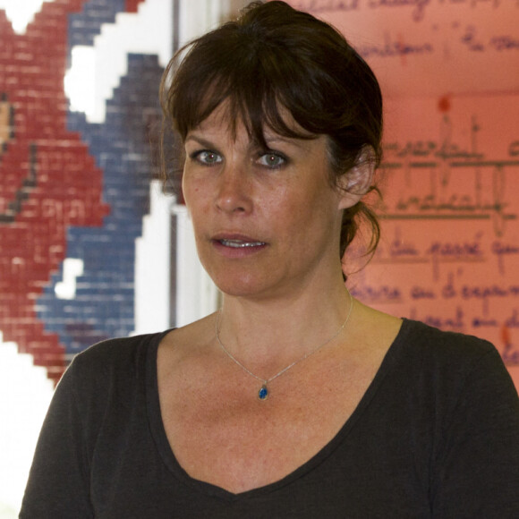 Astrid Veillon intervient à l'école "Bois de Boulogne" pour l'association "Lecture pour Tous" à Nice. Le 15 avril 2015.