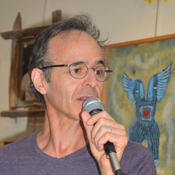 Exclusif - Jean-Jacques Goldman - Vente aux enchères à l'occasion du 20ème anniversaire du spectacle "Les Vendanges du Coeur" à Ouveillan, près de Narbonne au profit des "Restos du Coeur", le 20 juillet 2014.