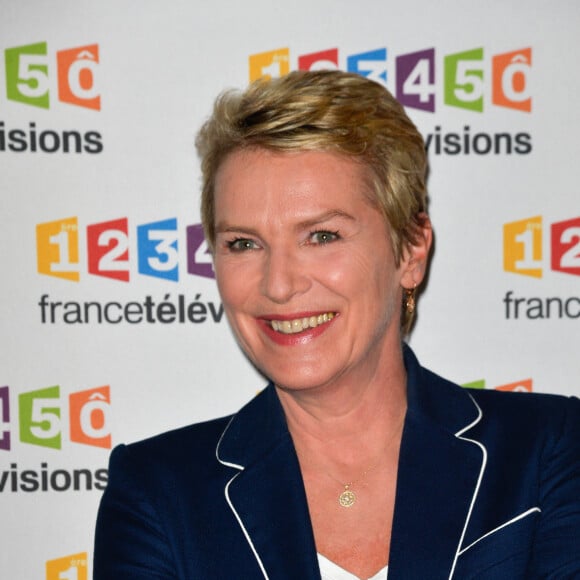 Élise Lucet lors du photocall de la présentation de la nouvelle dynamique 2017-2018 de France Télévisions. Paris, le 5 juillet 2017. © Guirec Coadic/Bestimage