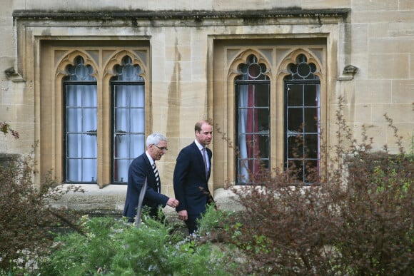Le prince William, duc de Cambridge visite le collège Magdalen, récemment rénové (11 millions de livres de travaux) à Oxford le 11 mai 2016.