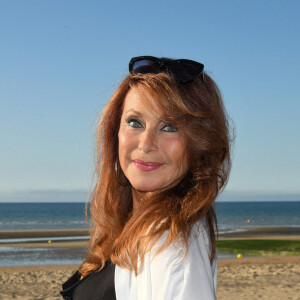 Julie Pietri - Photocall du jury du 35e festival de Cabourg. Le 10 juin 2021. © Coadic Guirec / Bestimage