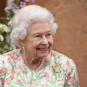 La reine Elizabeth II assiste à un événement à l'Eden Project pour célébrer l'initiative The Big Lunch, pendant le sommet du G7 en Cornouailles.