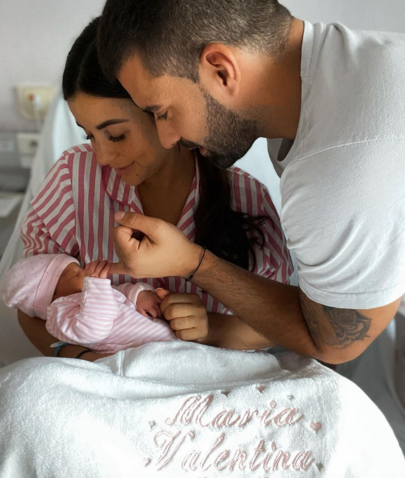 Vincent Queijo avec sa compagne Rym et leur fille Maria-Valentina - Instagram