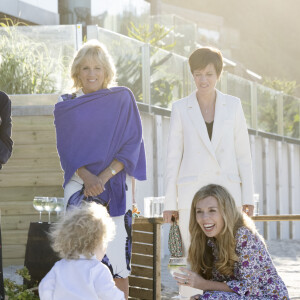 Brigitte Macron, Jill Biden (épouse du président des États-Unis Joe Biden) et Carrie Johnson (épouse du Premier ministre britannique Boris Johnson) à Carbis Bay, au comté des Cournouailles. Le 12 juin 2021.