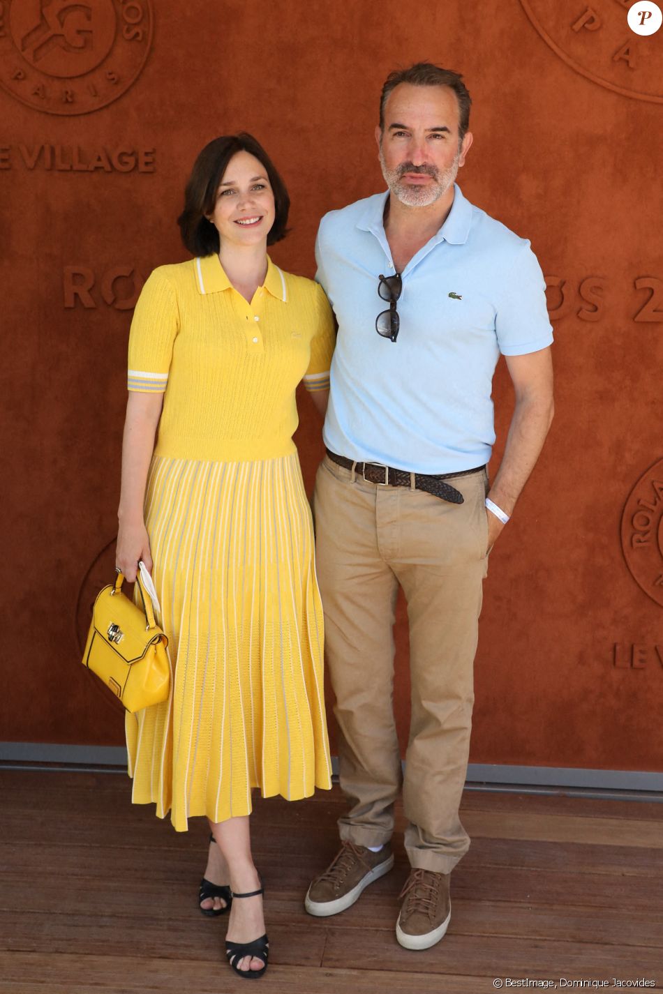 Jean Dujardin et sa femme Nathalie Péchalat au village lors des internationaux de France Roland Garros à Paris le 13 juin 2021. © Dominique Jacovides / Bestimage