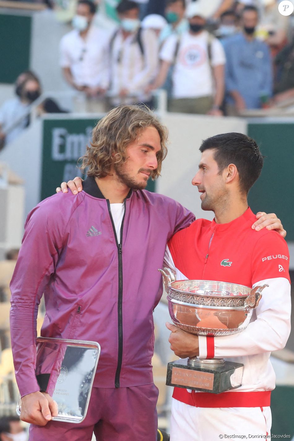 Novak Djokovic et Stefanos Tsitsipas - Novak Djokovic s'est imposé face à Stefanos Tsitsipas en finale des internationaux de tennis de Roland Garros à Paris, le 13 juin 2021. © Dominique Jacovides/Bestimage