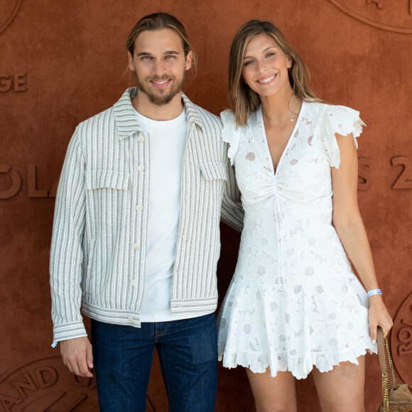 Camille Cerf et son compagnon au village lors des internationaux de France Roland Garros à Paris le 13 juin 2021 / Laurent Zabulon/ABACAPRESS.COM