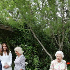 La reine Elisabeth II d'Angleterre, le prince Charles et Camilla, le prince William et Kate Middleton, le Premier ministre britannique Boris Johnson et son épouse Carrie, à la réception en marge du sommet du G7 à l'Eden Project le 11 juin 2021.