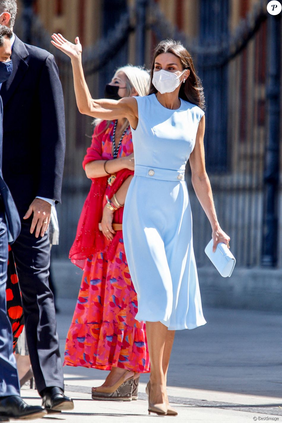 La reine Letizia à la cérémonie de remise de la première médaille d'honneur d'Andalousie au roi Felipe VI au palais de San Telmo à Séville, Espagne, le 14 juin 2021.