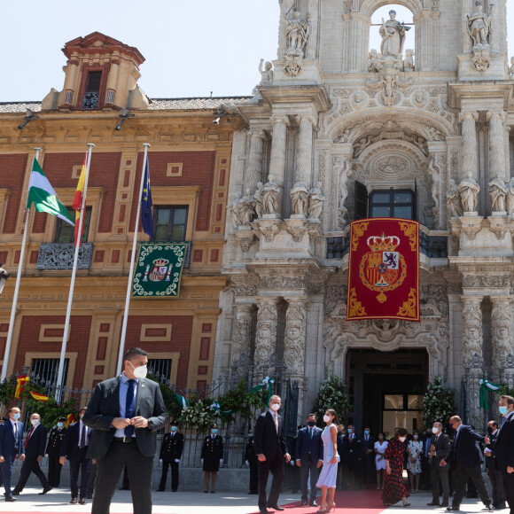 Le roi Felipe VI d'Espagne et la reine Letizia lors de la cérémonie de remise de médaille d'honneur d'Andalousie au roi le 14 juin 2021.