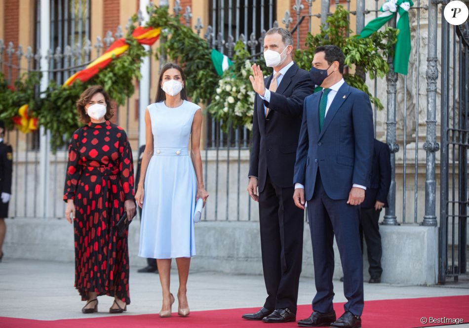 Le roi Felipe VI d'Espagne et la reine Letizia lors de la cérémonie de remise de médaille d'honneur d'Andalousie au roi le 14 juin 2021.