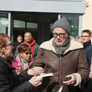 Exclusif - Franck Dubosc à la sortie des studios de radio RTL à Paris. Le 19 février 2020. © Panoramic / Bestimage