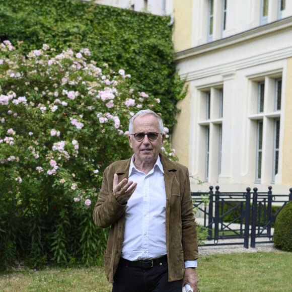 Fabrice Luchini visite la maison natale de Jean de La Fontaine à Château-Thierry, le 17 juin 2021. © Eliot Blondet / Pool / Bestimage