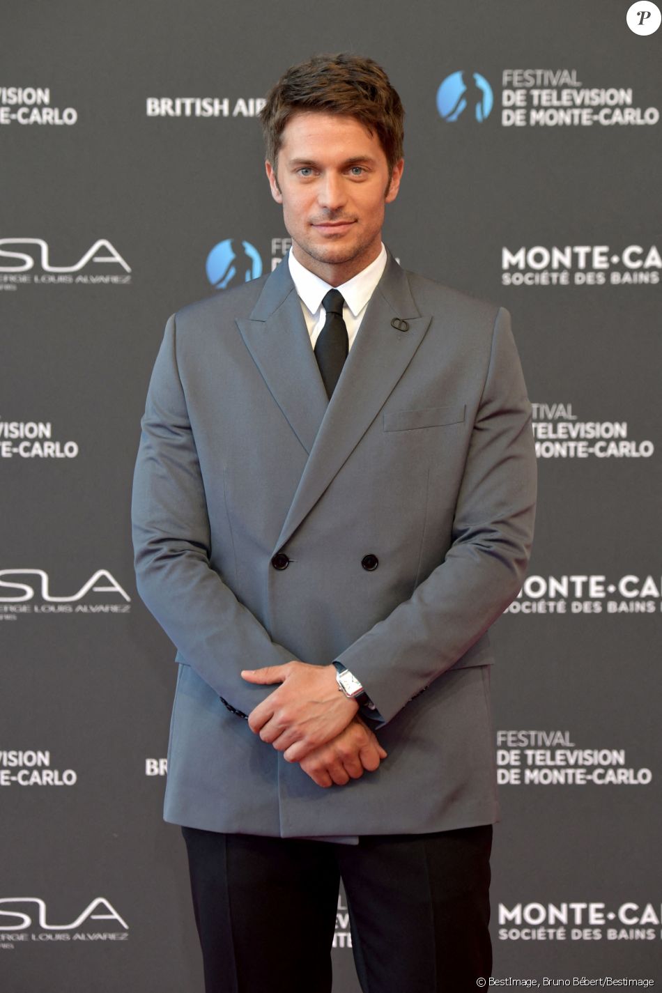 Lucas Bravo lors de la soirée d'ouverture du 60ème Festival de Télévision de Monte-Carlo au Grimaldi Forum à Monaco, le 18 juin 2021. Créé en 1961 par le Prince Rainier III de Monaco, le Festival de Télévision de Monte-Carlo présente, depuis plus d'un demi-siècle, les tendances du petit écran et anticipe les révolutions du secteur. © Bruno Bébert/Bestimage
