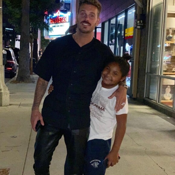 M. Pokora et sa belle-fille Violet Madison sur Instagram.