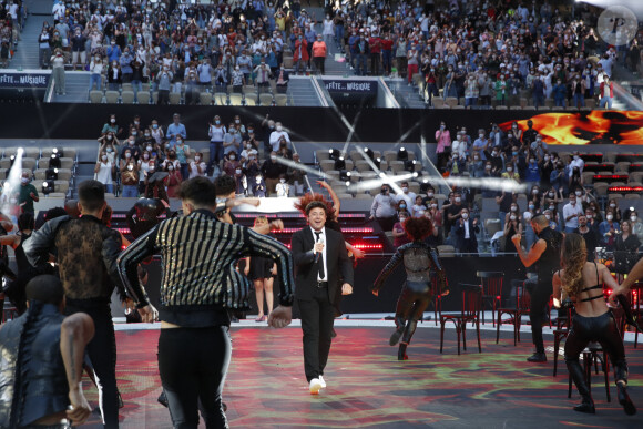 Exclusif - Patrick Bruel - Enregistrement de l'émission "Fête de la musique à Roland Garros" à Paris, diffusée sur France 2 en direct le 21 juin © Cyril Moreau / Bestimage