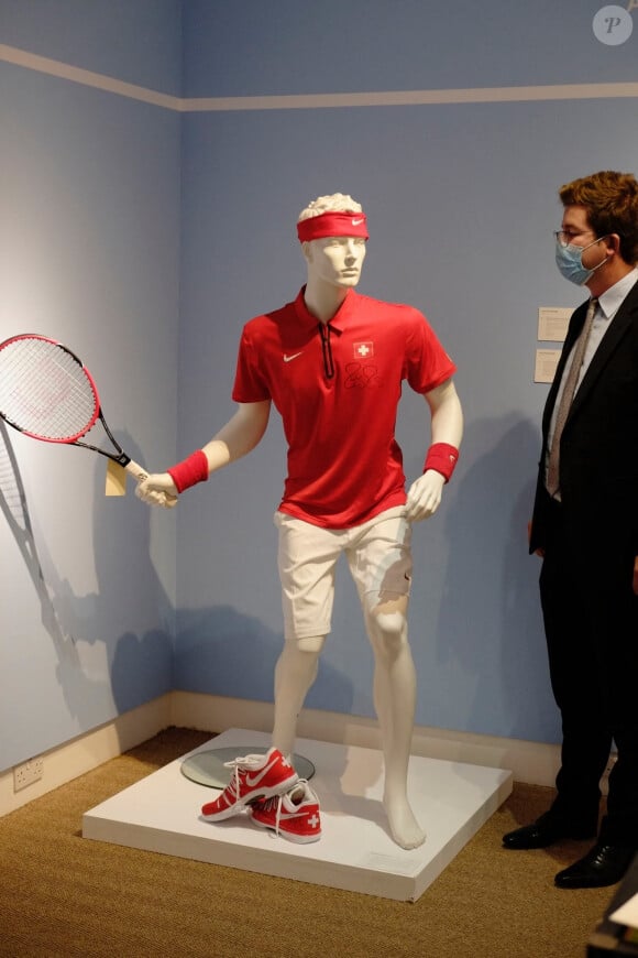 Les effets personnels de Roger Federer vendus aux enchères à Londres entre le 23 juin et le 14 juillet 2021, au profit de sa fondation, "The Roger Federer Foundation".