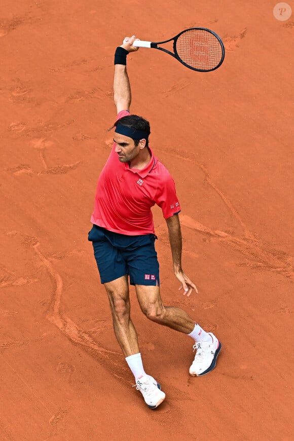 Roger Federer - Roger Federer au 2 ème tour des Internationaux de France de tennis de Roland Garros, le 3 juin 2021. © Chryslene Caillaud / Panoramic / Bestimage