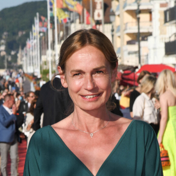 Sandrine Bonnaire - Tapis rouge - Cérémonie de clôture du 35ème festival de Cabourg, le 12 juin 2021. © Coadic Guirec/Bestimage