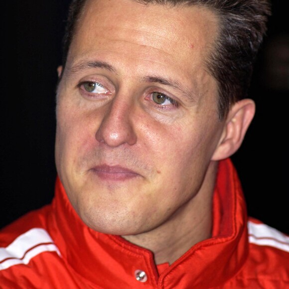 Archives - Michael Schumacher lors d'une conference de presse a Paris. Le 4 decembre 2004.