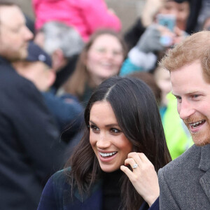 Le prince Harry et Meghan Markle en visite dans la ville de Edimbourg en Ecosse le 13 février 2018.