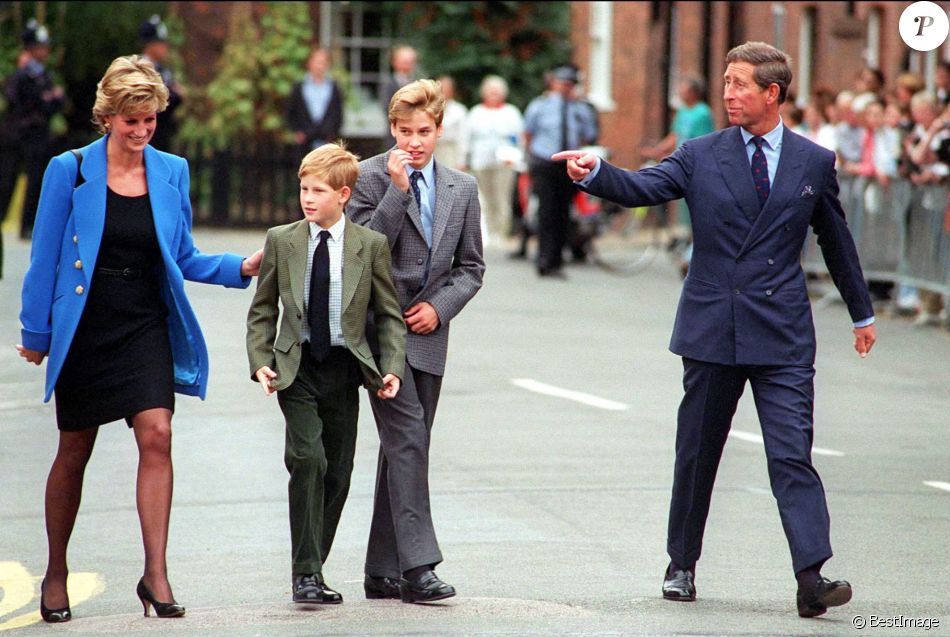 Diana et le prince Charles avec leurs fils William et Harry à Manor House, à Eaton, en 1995.