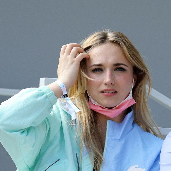 Chloé Jouannet dans les tribunes du tournoi de Roland-Garros à Paris, le 30 mai 2021. © Dominique Jacovides/Bestimage