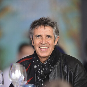 Julien Clerc - Les personnalités assistent au Longines Paris Eiffel Jumping au Champ de Mars, le 27 juin 2021. © JB Autissier / Panoramic / Bestimage  Celebrities attend Longines Paris Eiffel Challenge. Paris. June 27th, 2021. 