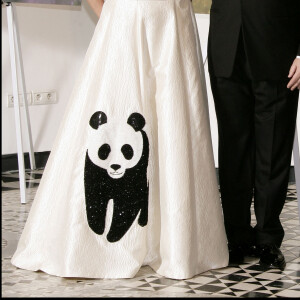 Le prince Albert de Monaco et Charlene Wittstock (en robe panda) au bal de charité Panda Ball, organisé par le WWF à Monaco en 2008.