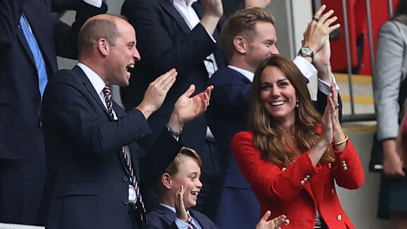 Kate et William de sortie avec George : trio de supporters exaltés pour le match Angleterre-Allemagne