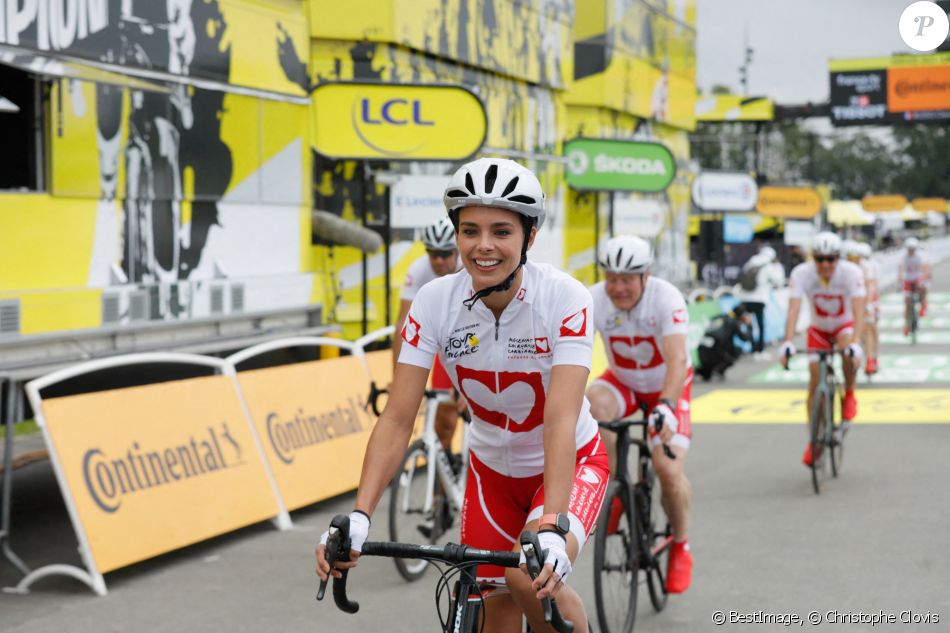 Exclusif - Marine Lorphelin (Miss France) a participé à l'Etape du coeur au profit de l'association "Mécénat Chirurgie Cardiaque" lors du Tour de France entre Changé et Laval. © Christophe Clovis/Bestimage