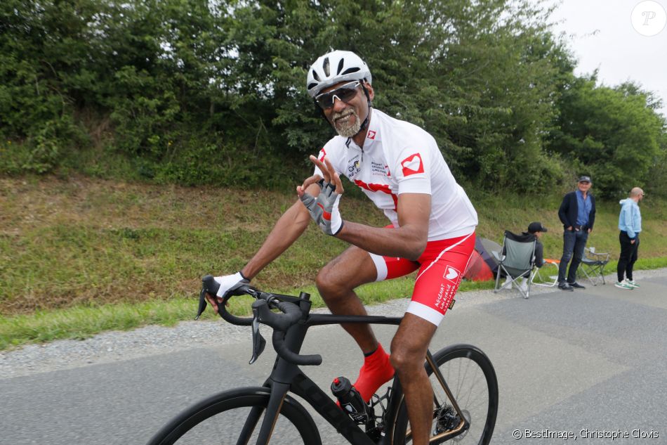 Exclusif - Satya Oblette participe à l'Etape du coeur au profit de l'association "Mécénat Chirurgie Cardiaque" lors du Tour de France 2021 entre Changé et Laval. Le 30 juin 2021. © Christophe Clovis/Bestimage