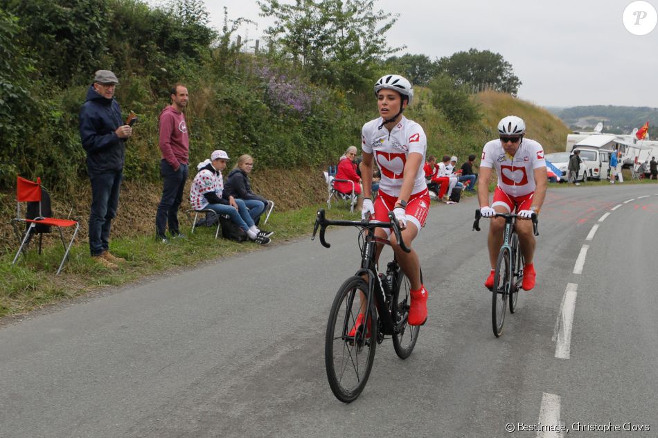 Exclusif - Marine Lorphelin (Miss France 2013) participe à l'Etape du coeur au profit de l'association "Mécénat Chirurgie Cardiaque" lors du Tour de France 2021 entre Changé et Laval. Le 30 juin 2021. © Christophe Clovis/Bestimage