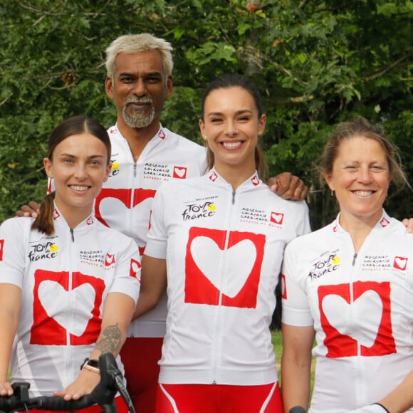 Exclusif - Dounia Coesens, Inès Vandamme, Satya Oblette (Oblet), Marine Lorphelin (Miss France 2013), Samantha Davies et Justine Hutteau se préparent avant l'Étape du coeur lors du Tour de France 2021 entre Changé et Laval. Le 30 juin 2021. © Christophe Clovis/Bestimage