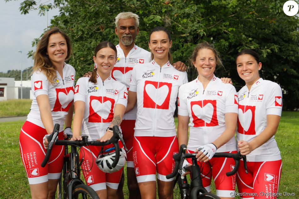Exclusif - Dounia Coesens, Inès Vandamme, Satya Oblette (Oblet), Marine Lorphelin (Miss France 2013), Samantha Davies et Justine Hutteau se préparent avant l'Étape du coeur lors du Tour de France 2021 entre Changé et Laval. Le 30 juin 2021. © Christophe Clovis/Bestimage