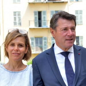 Christian Estrosi, le maire de Nice, et sa femme Laura Tenoudji Estrosi ont voté à Nice le 27 juin 2021 au collège Port Lympia, pour le second tour des élections régionales et départementales. © Bruno Bebert / Bestimage